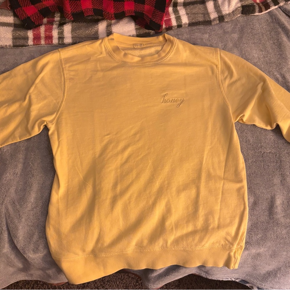Yellow women’s pullover